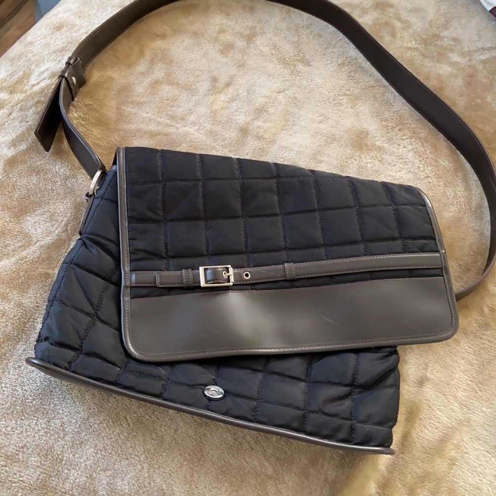 Womens Jones New York Thoroughbred Organizing Messenger